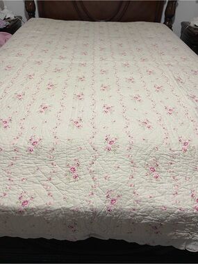 Simply, Shabby Chic rose trellis green  QUEEN quilt 🌸